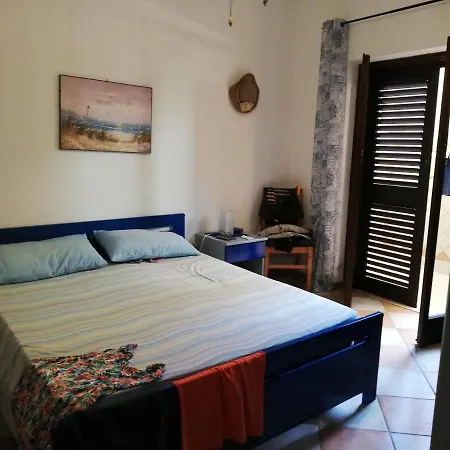 Cala Chiesa Apartmán *